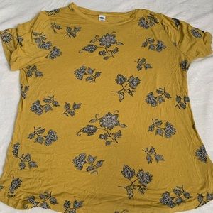 Old Navy Yellow Design short sleeve shirt size L